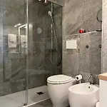 Renovated 5 Min To Montana Center * クラン