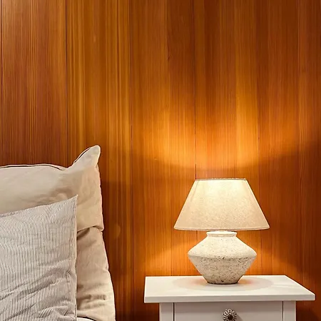 Renovated 5 Min To Montana Center *