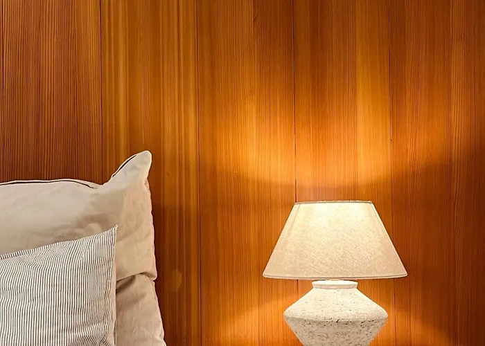 Renovated 5 Min To Montana Center *